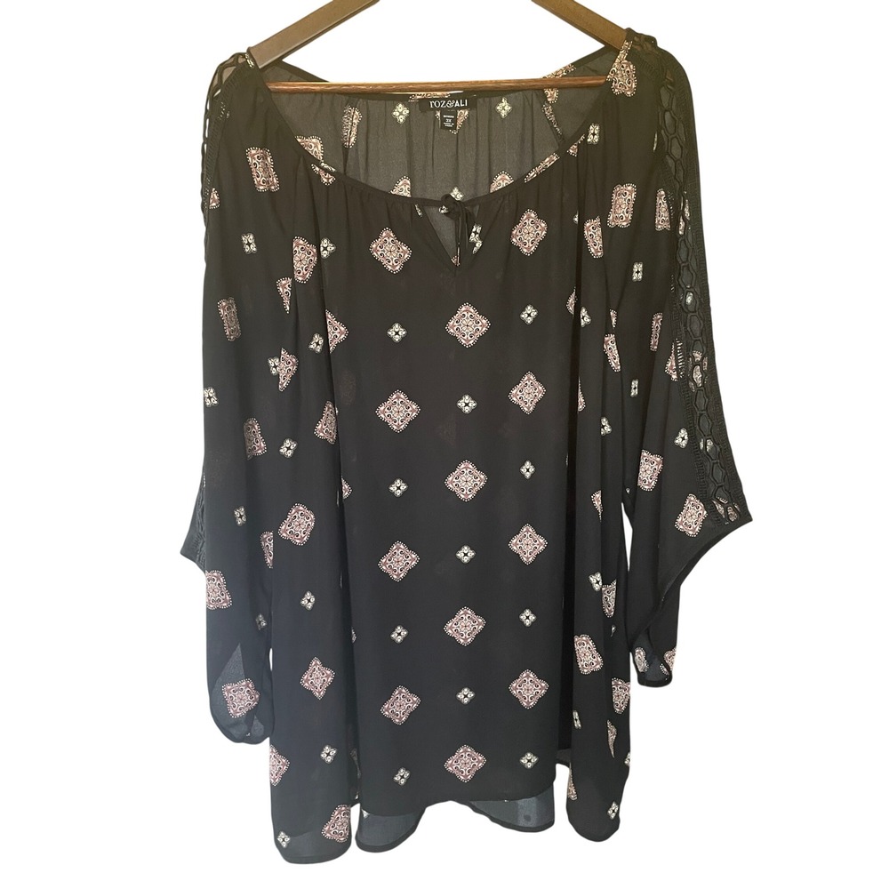 Roz & Ali Womans Boho Chic Crochet Lace Trim Top Size 3X Peasant Shabby Flowy